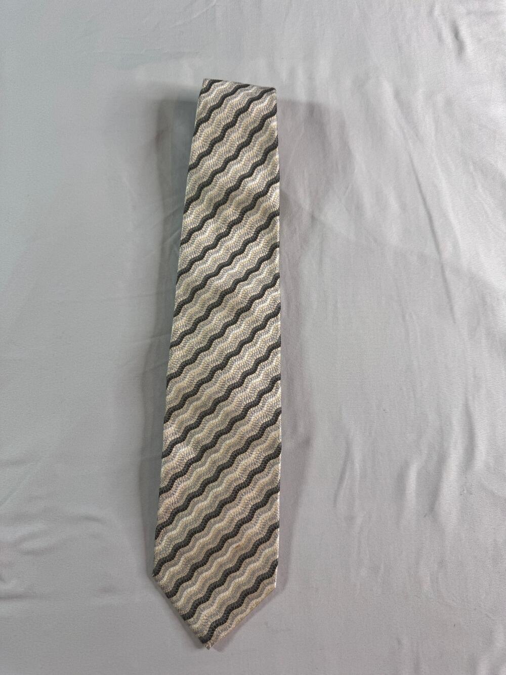 Bachrach Silk Tie Made Italy Cream Black Gray Abstract Wave Geometric Necktie